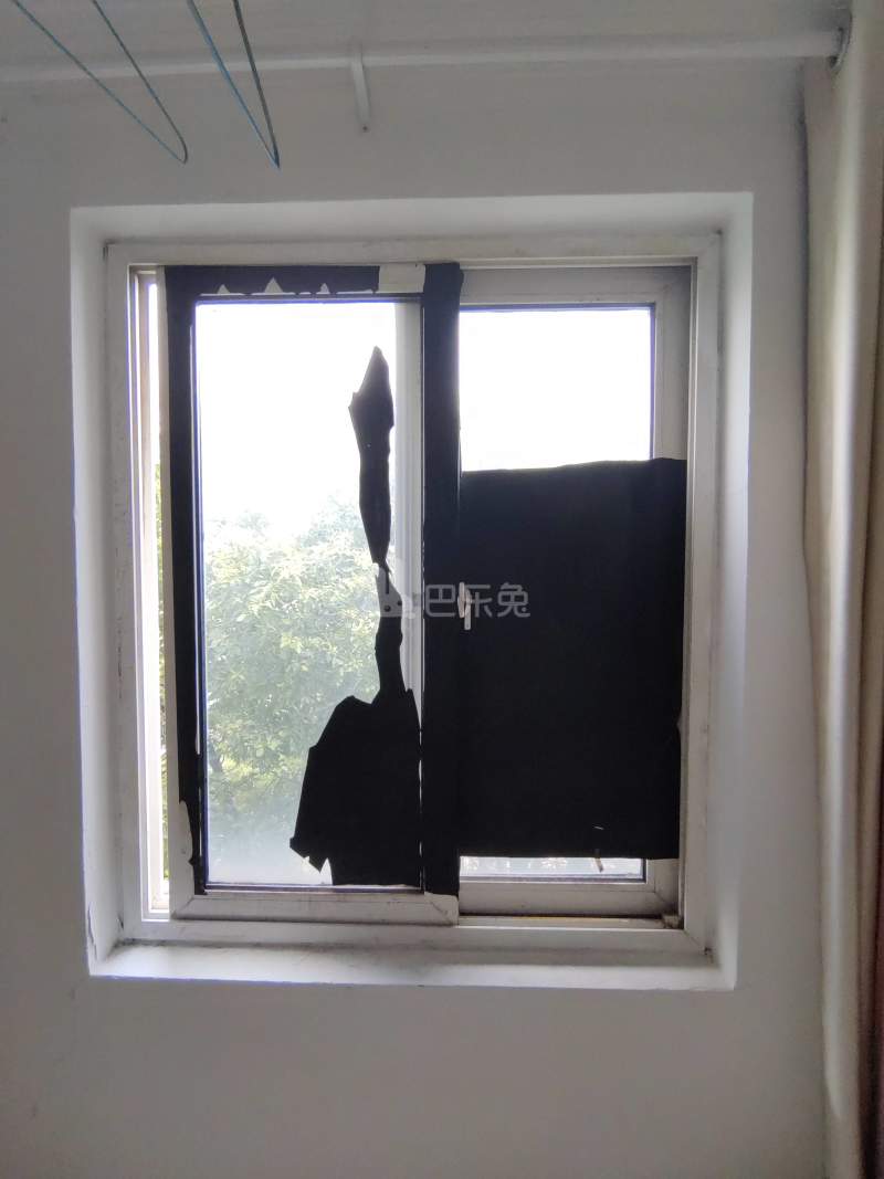 中星海兰苑1296068卧室窗户图9