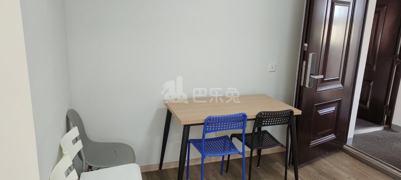 金海华城康平佳苑13014283客厅图9