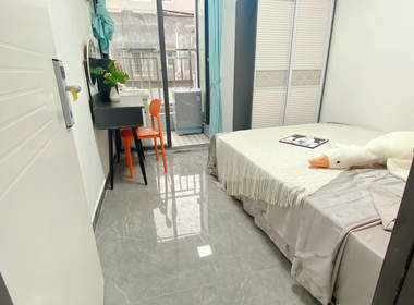 锐丰中心 1室0厅1卫