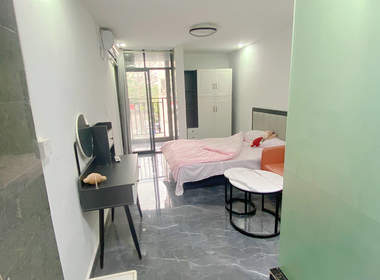 雄峰城 1室0厅1卫