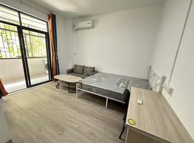 明月路小区 1室0厅1卫