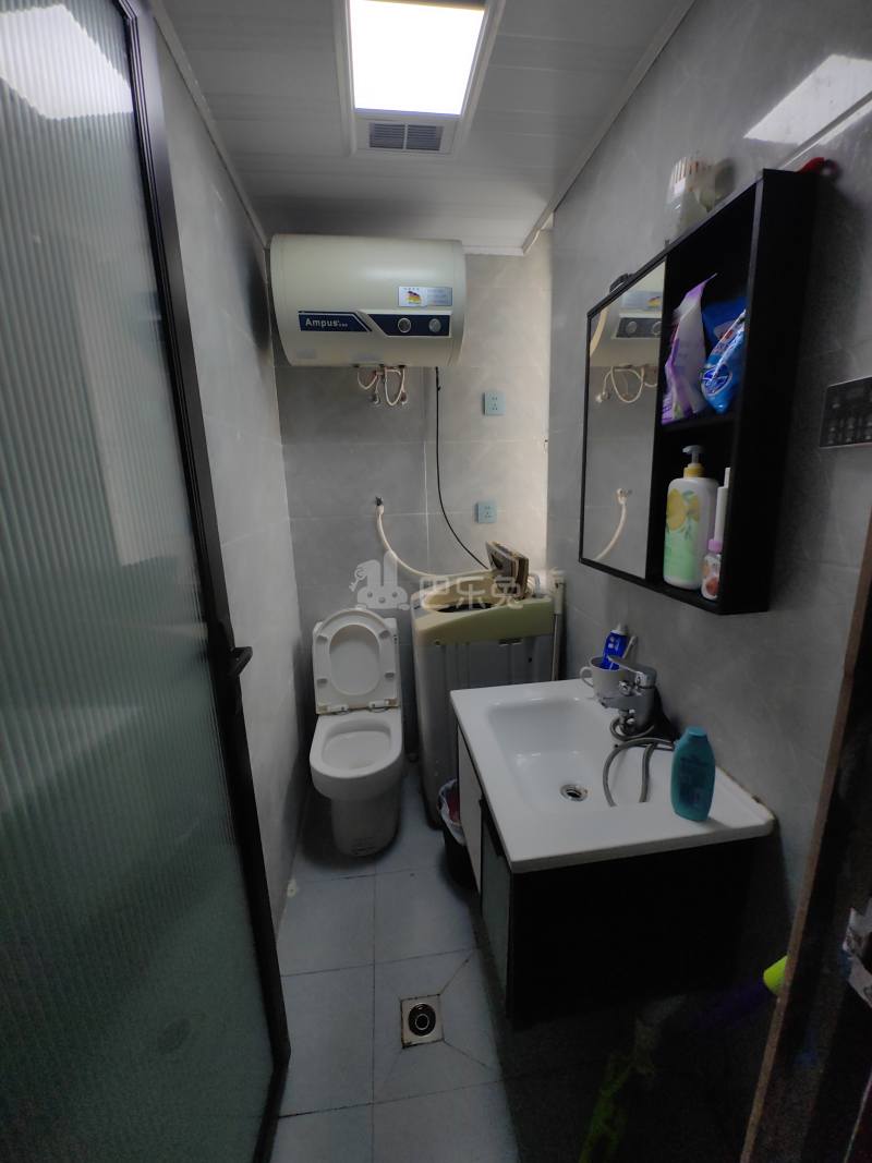 高行绿洲六期502408卫生间图8