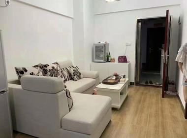 中山一路42号大院 1室1厅1卫