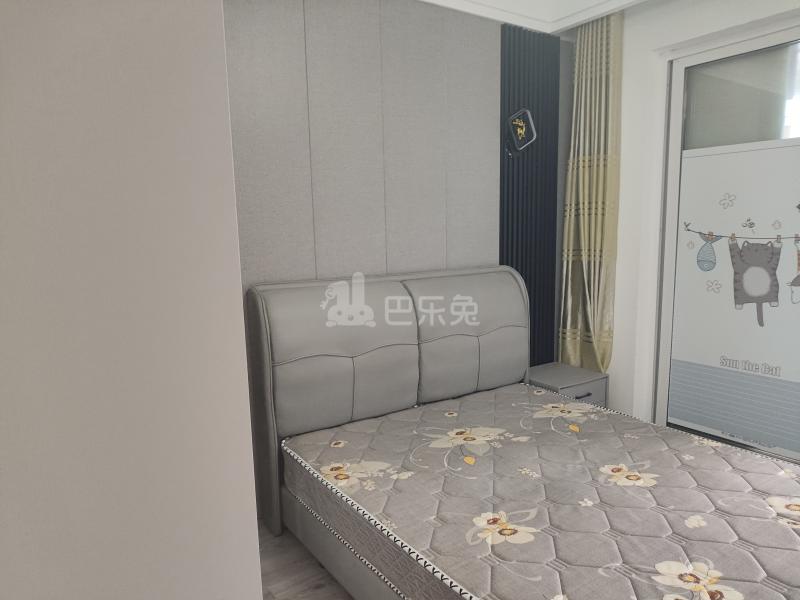 翔瑞新苑东区（鹤槎路182弄）13296401卧室图1