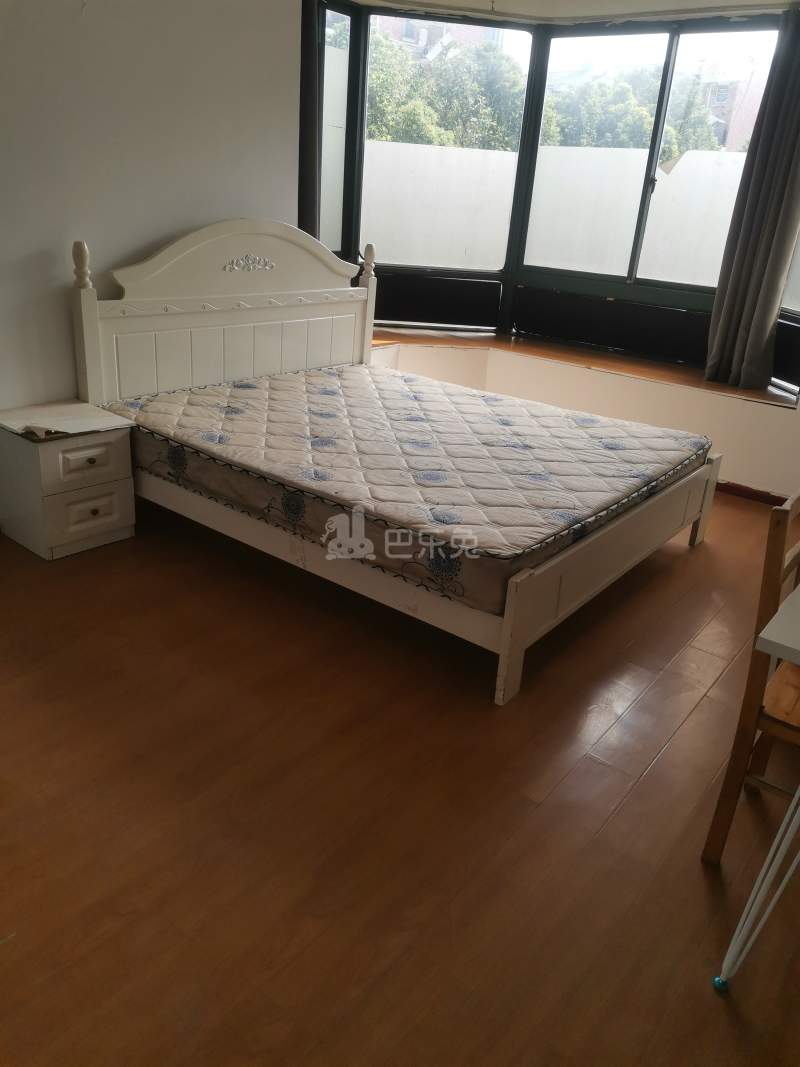 绿地春申花园13296444卧室图2