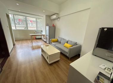 中山一路38号 1室1厅1卫