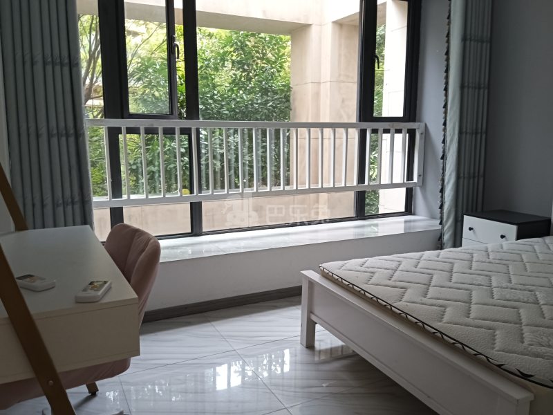 湖畔天下1期13321703卧室图2