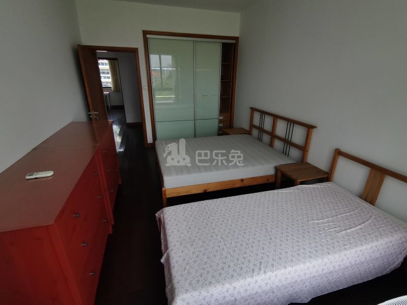 陆家嘴花园二期13323395卧室图1