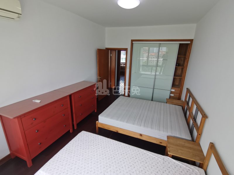 陆家嘴花园二期13323395卧室图0