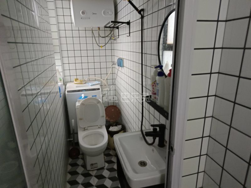 万源城1期（莲花路755弄）1340632卫生间图5