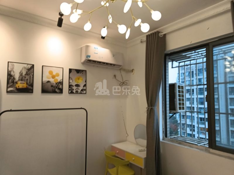 万源城1期（莲花路755弄）1340632卧室图2