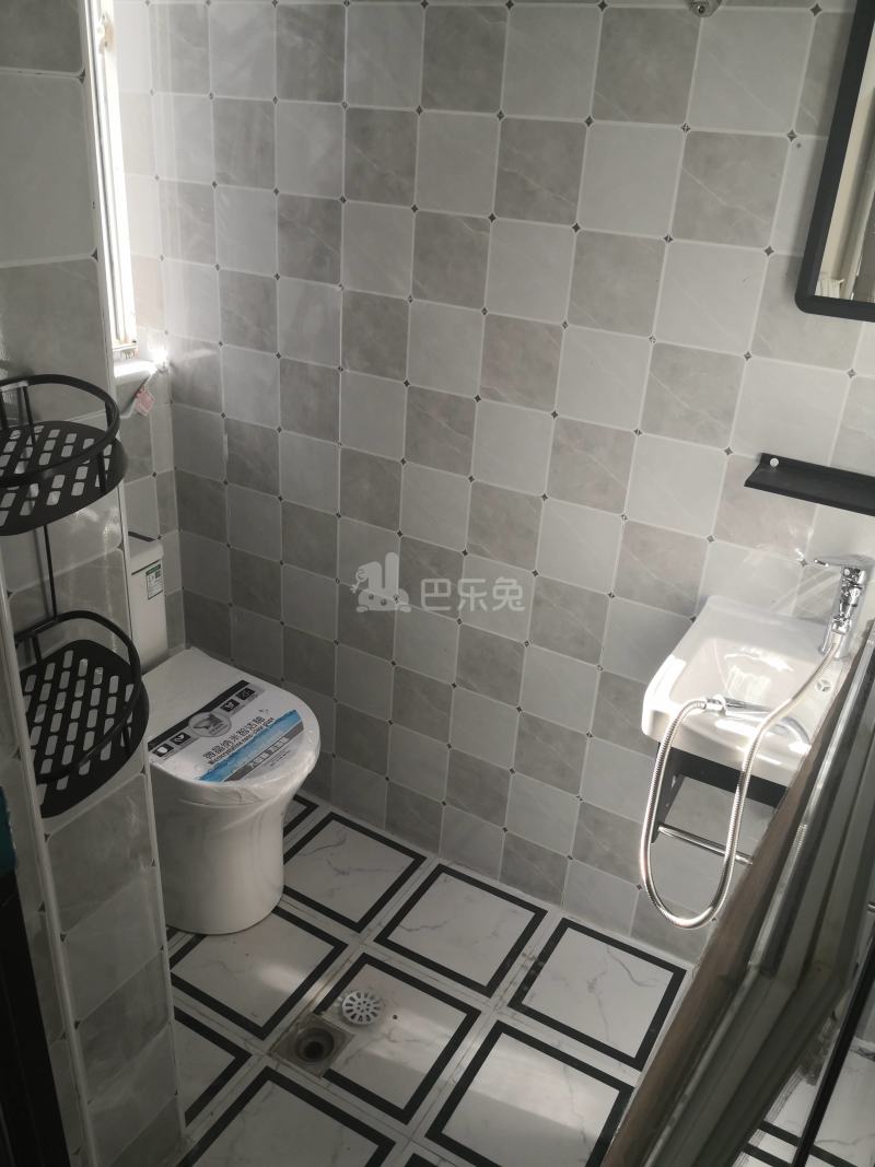 滨浦新苑二村13487661卫生间图5