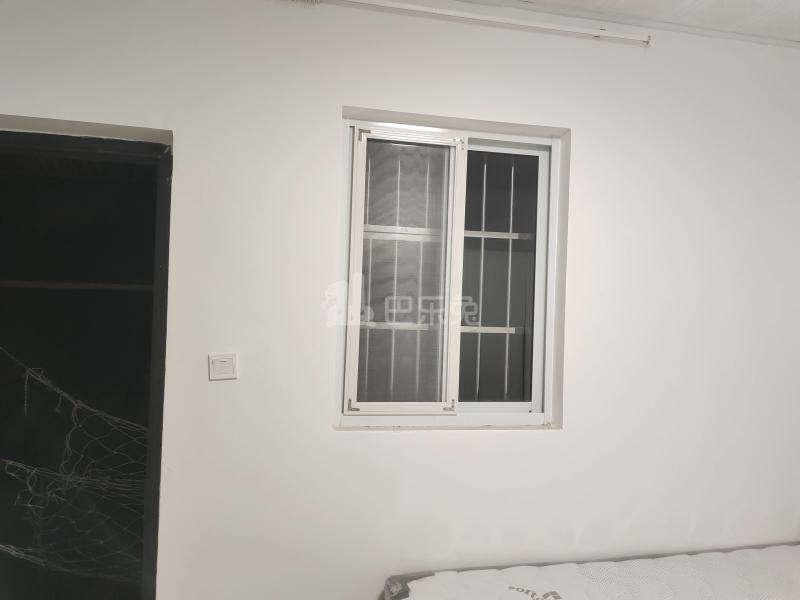 西新村大圩13497538卧室窗户图12