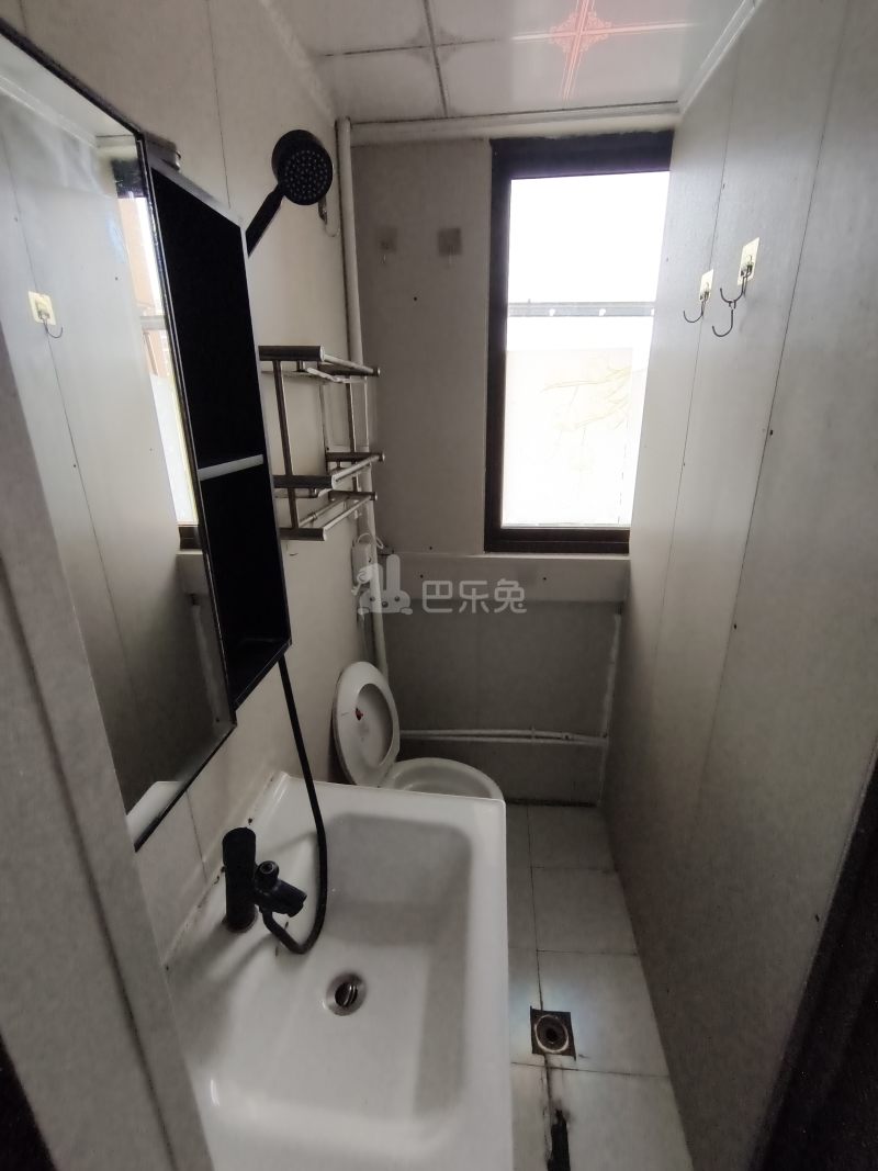 崧泽华城秀景苑3期13499583卫生间图6