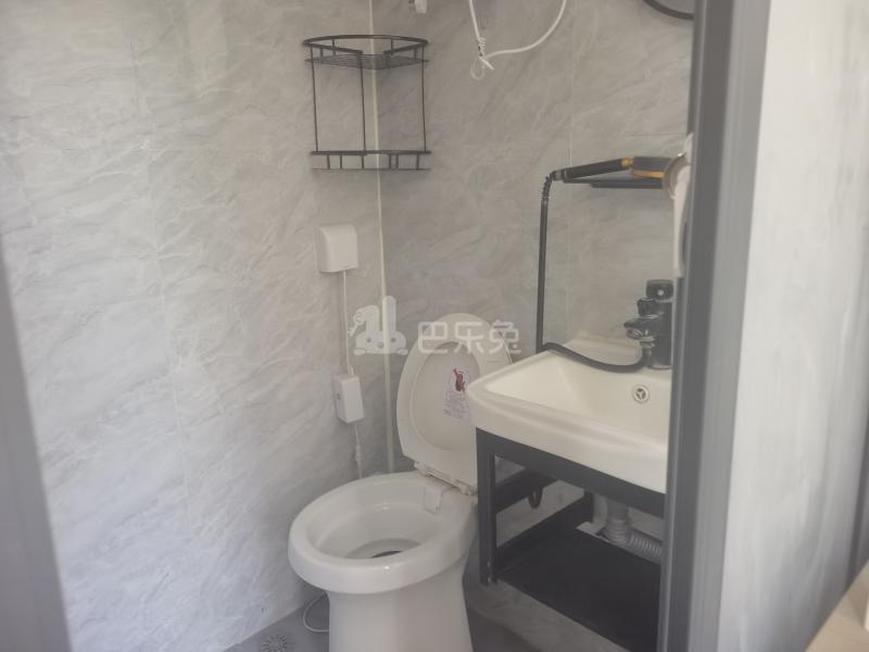 滨浦新苑三村13505648卫生间图5