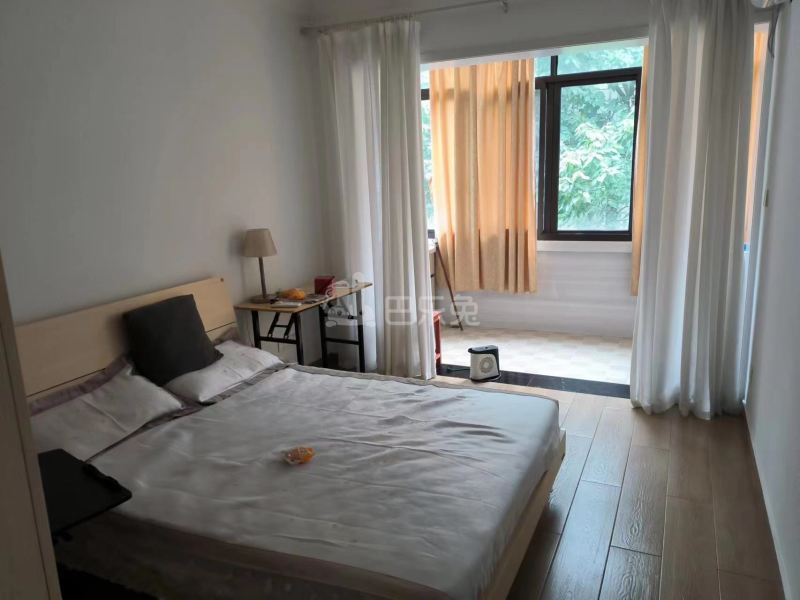 溪畔花园13536379周边环境图3