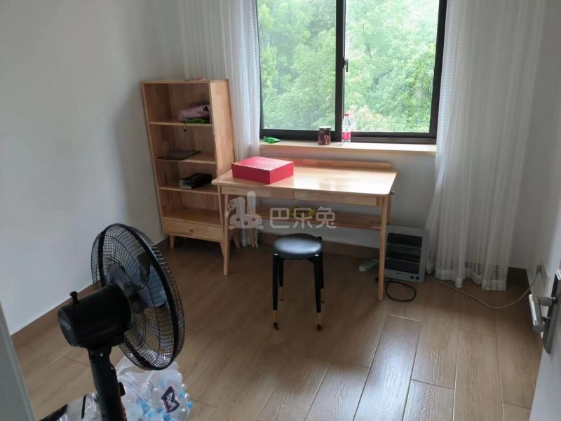 溪畔花园13536379周边环境图5