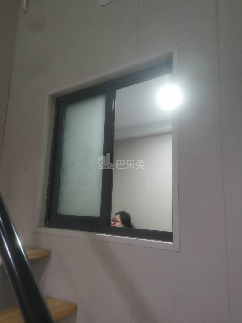 富源公寓（康桥路店）13541635卧室窗户图7