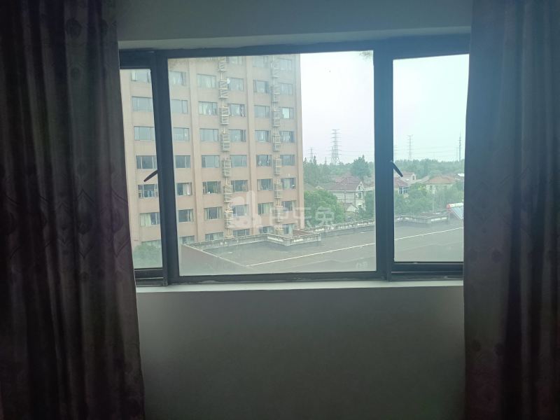 锦秋路2509号13548820卧室窗户图6