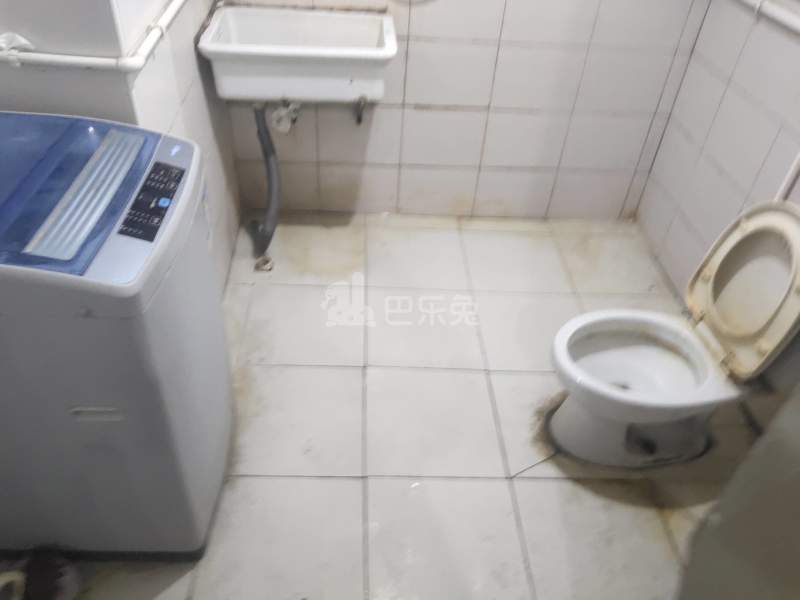 华欣家园1356092卫生间图8