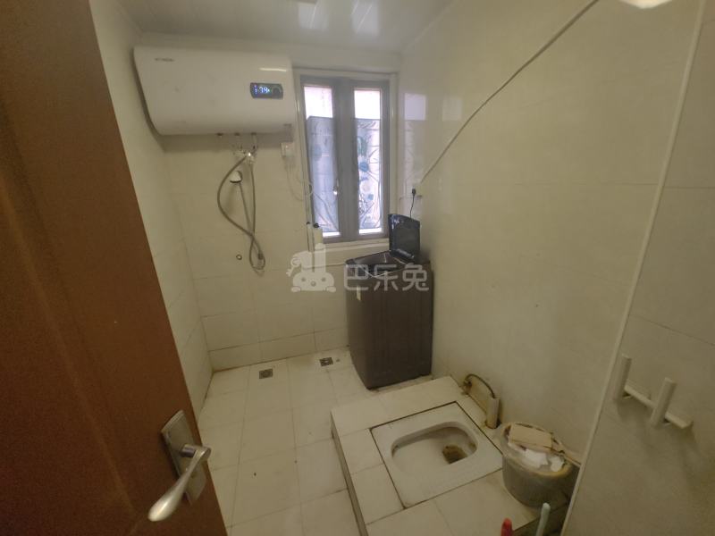 中春三水苑13579755卫生间图8