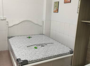 睿莹公寓 1室0厅1卫