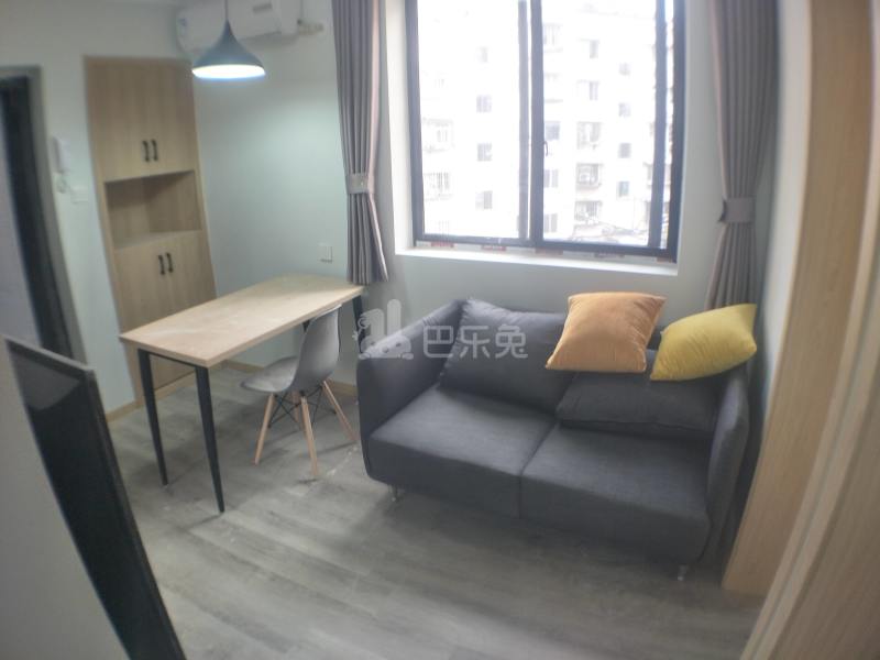 香山新村东南街坊（德平路1189弄）13619357客厅图1