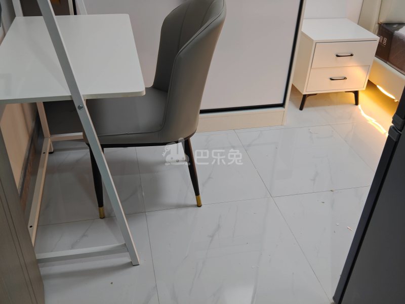 安波路985弄13619526卧室图5