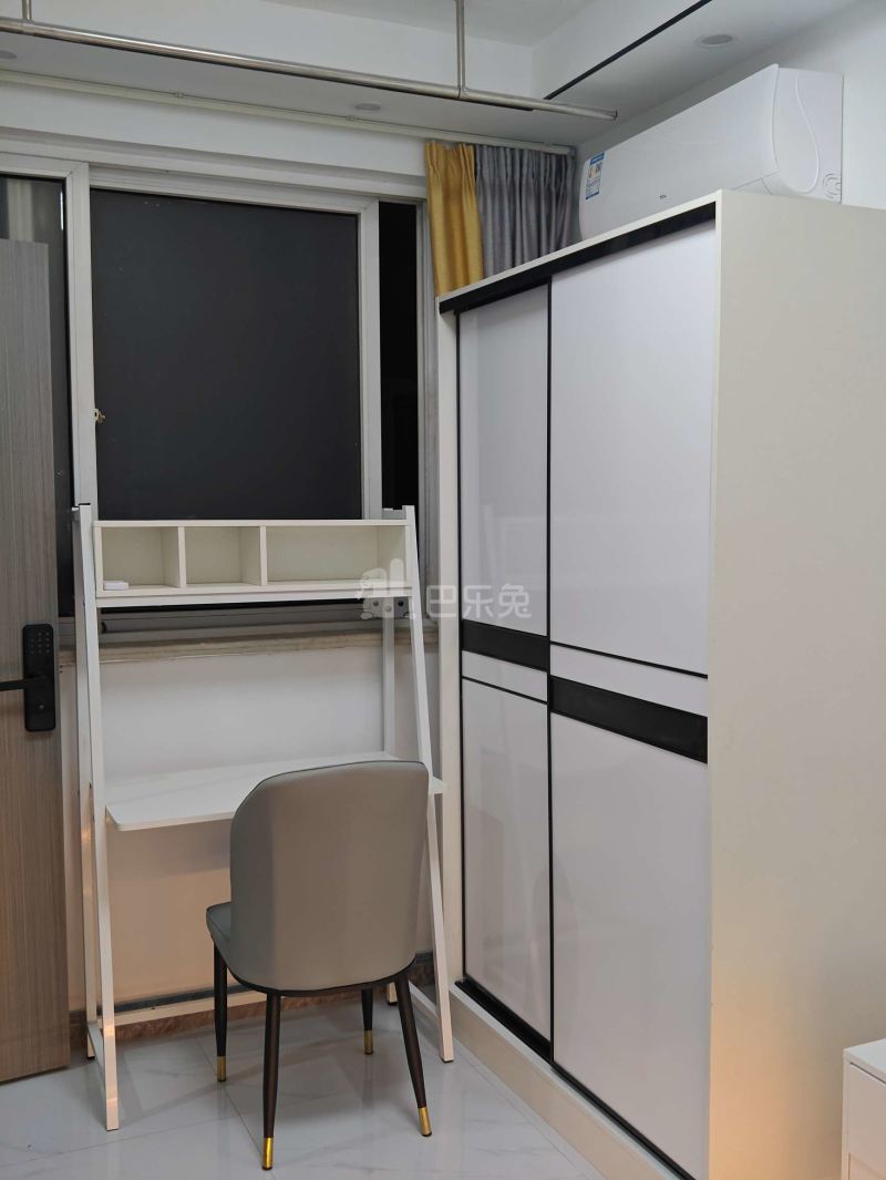 安波路985弄13619526卧室图4