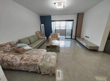 寺右新马路7号大院 4室2厅2卫