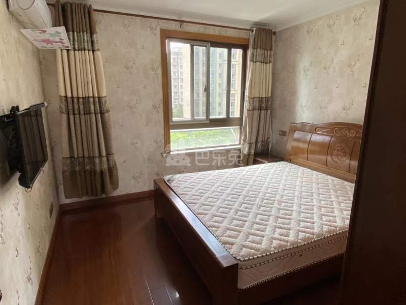 汤臣臻园13624967周边环境图0