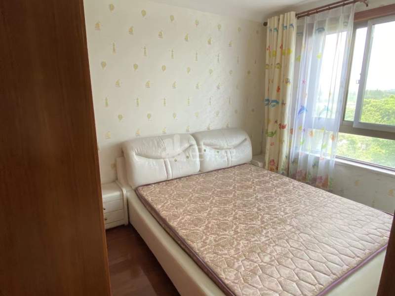 汤臣臻园13624967周边环境图2