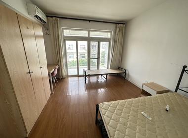 张江东区公寓 1室0厅0卫