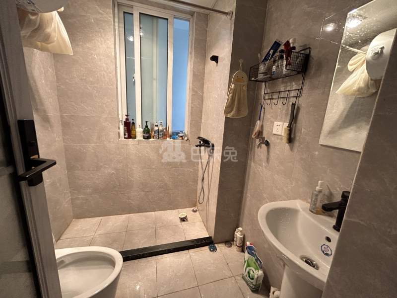 华润置地幸福里13632646卫生间图5