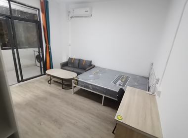 明月路小区 1室1厅1卫