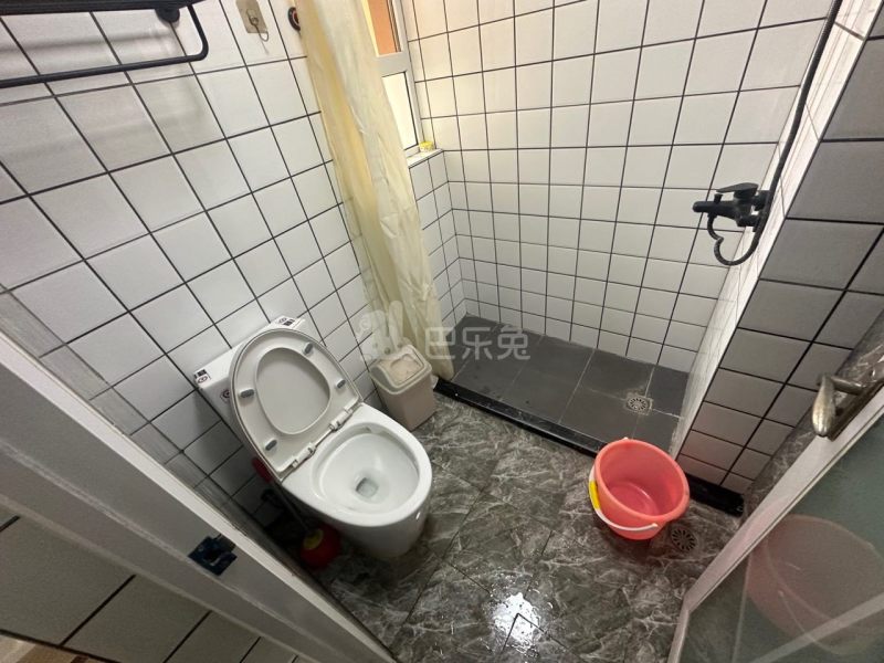 金海华城华彩新苑13661904卫生间图2