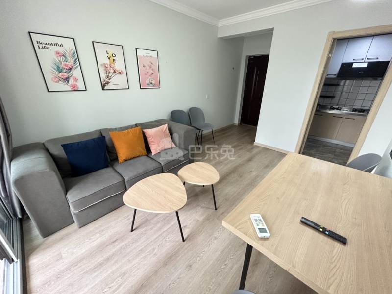 金海华城康平佳苑13664387客厅图3