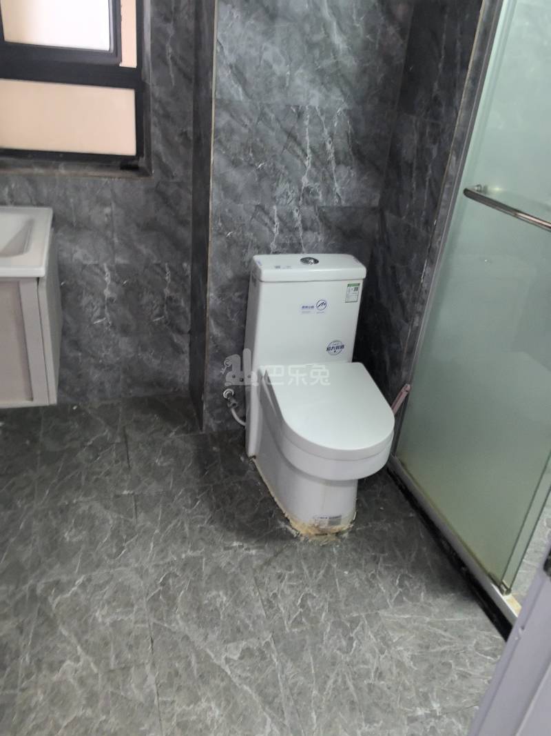 华滨家园13665083卫生间图4