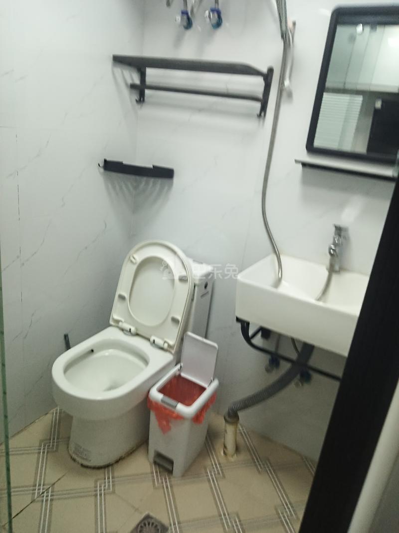 锦桂苑13671397卫生间图6