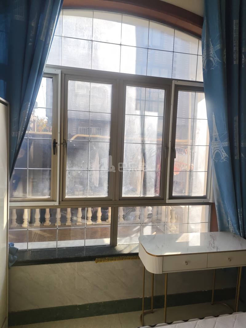 新南村河南小区13703152卧室窗户图7