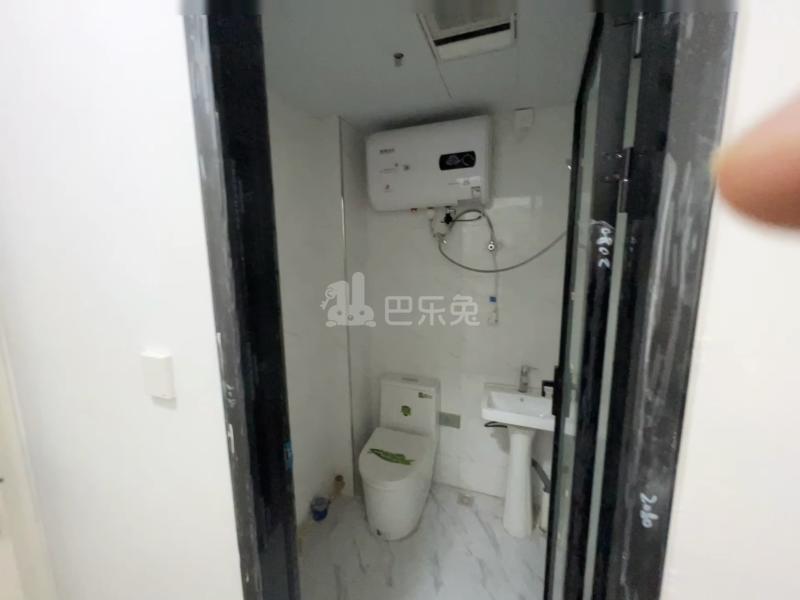 唐家沙小区（平型关路265弄)13709877卫生间图4