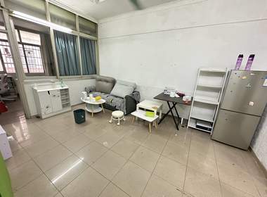 中山一路38号 1室1厅1卫