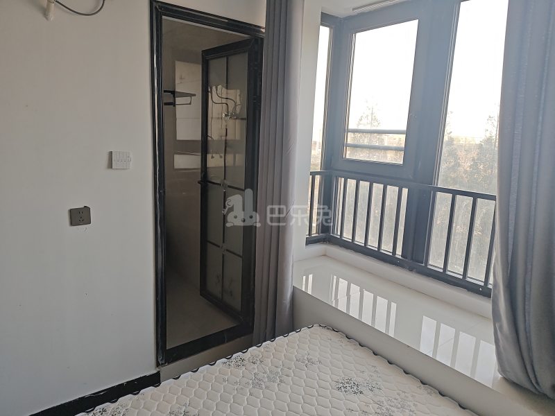 四季都会·荣万月城名邸13720071卧室图1