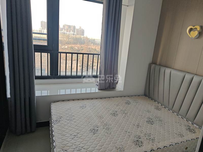 四季都会·荣万月城名邸13720071卧室图0