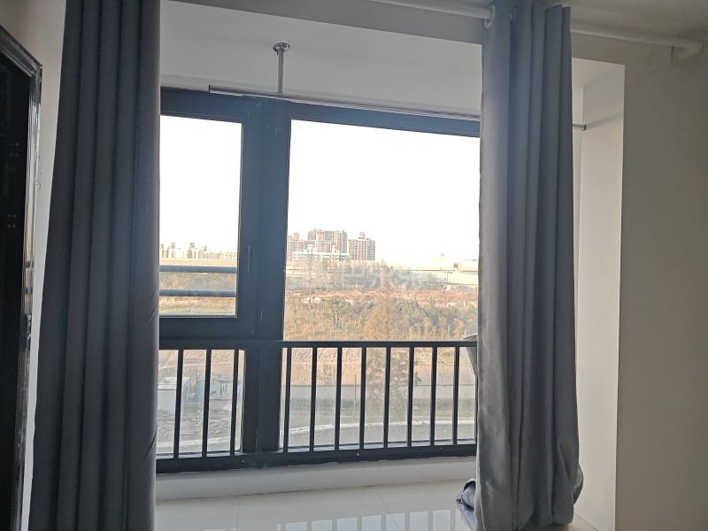 四季都会·荣万月城名邸13720071卧室窗户图5