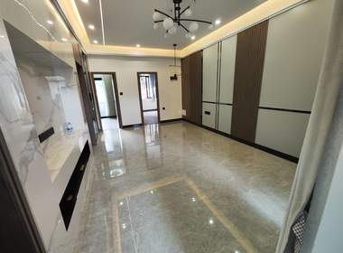 山河东街小区 3室1厅2卫