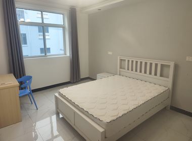 临园小区 2室1厅1卫