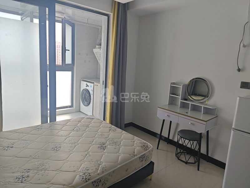 四季都会·荣万月城名邸13750059卧室图1