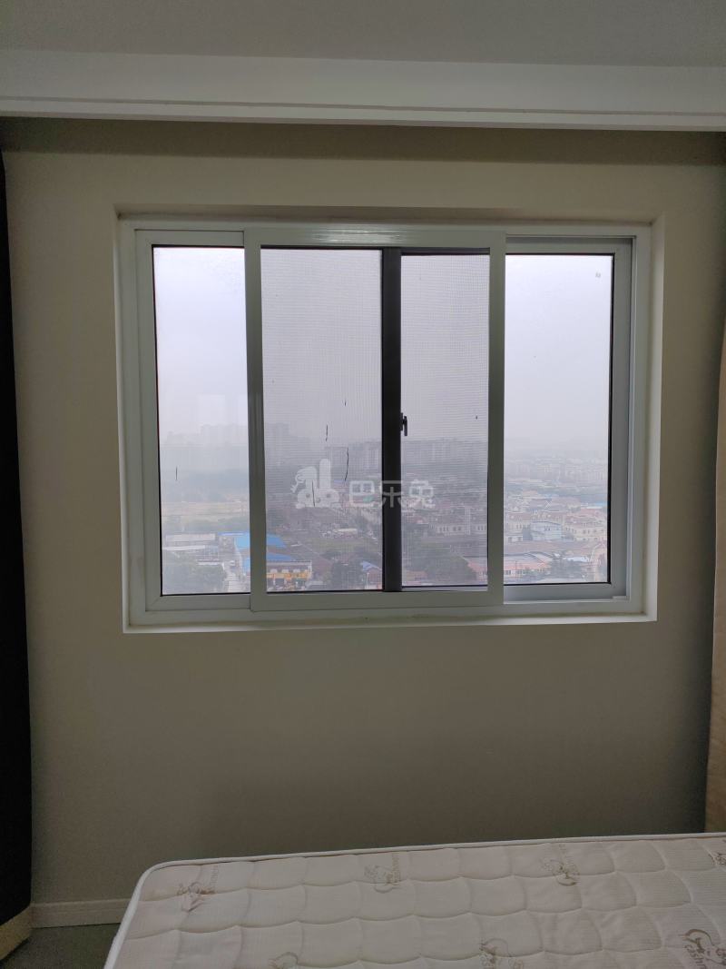 匡巷三村13752442卧室窗户图11