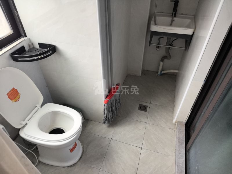 美罗家园澜景苑13752545卫生间图5